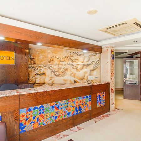 Fabhotel Marble Arch - Nr Karol Bagh Market Deli Exterior foto