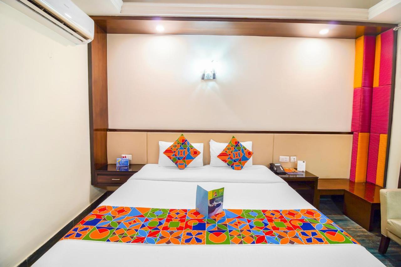 Fabhotel Marble Arch - Nr Karol Bagh Market Deli Exterior foto