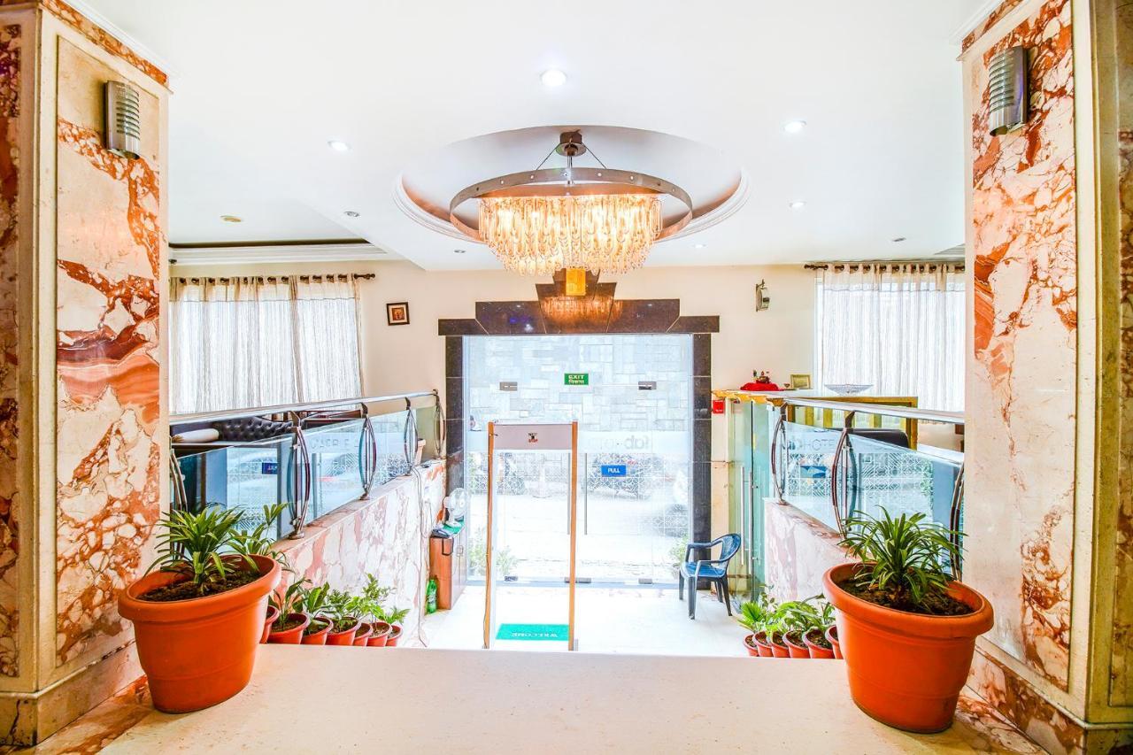 Fabhotel Marble Arch - Nr Karol Bagh Market Deli Exterior foto