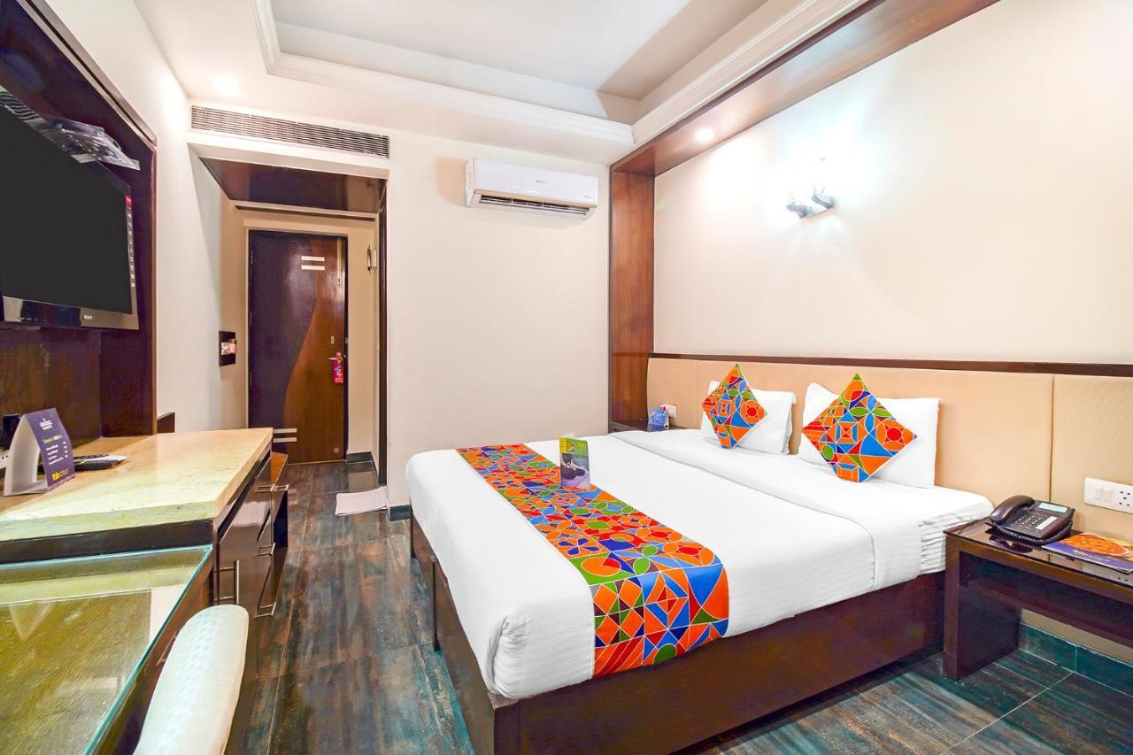 Fabhotel Marble Arch - Nr Karol Bagh Market Deli Exterior foto
